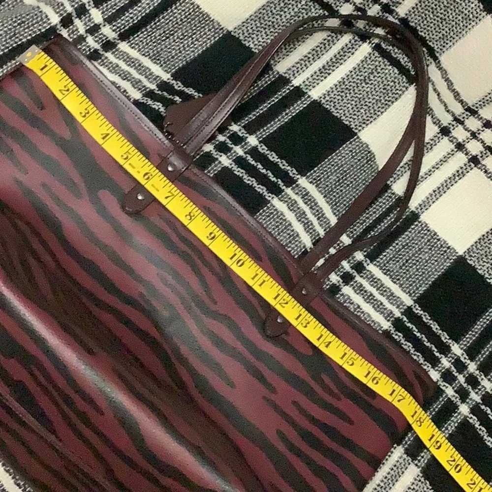 Coach burgundy & black zebra print reversible leather tote purse - Picture 7 of 10